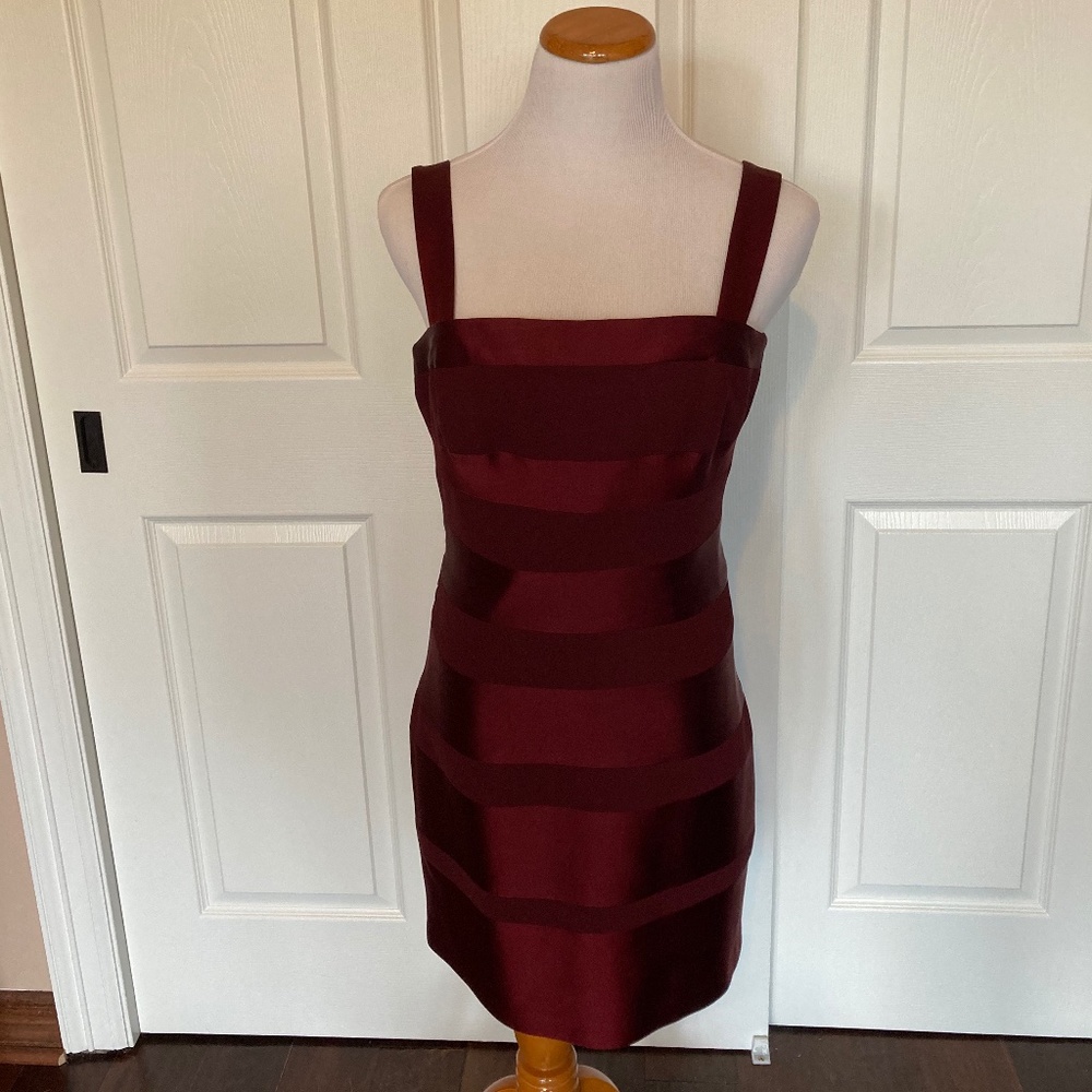 Laundry by Shelli Segal 6 Burgundy Red Designer